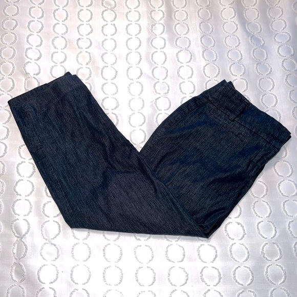 𝅺women's Ann Taylor Loft Jean Capris size 2 - Picture 1 of 7